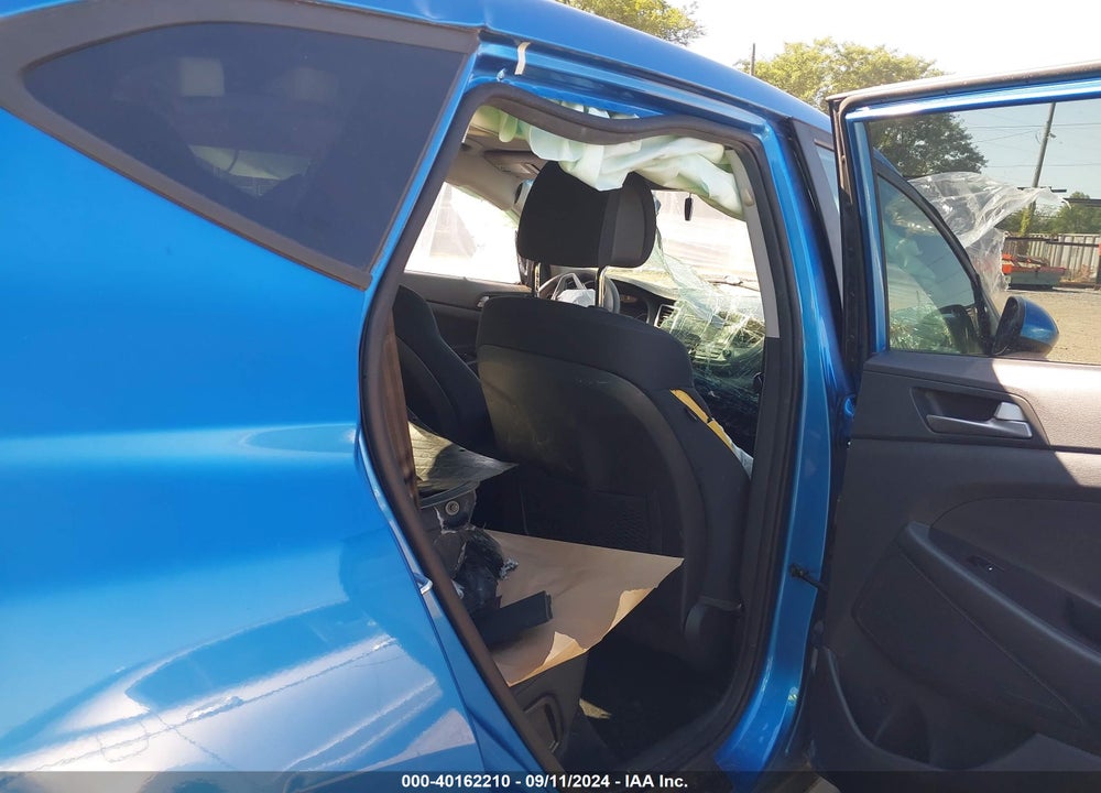 2018 HYUNDAI TUCSON SE VIN: KM8J2CA42JU635034