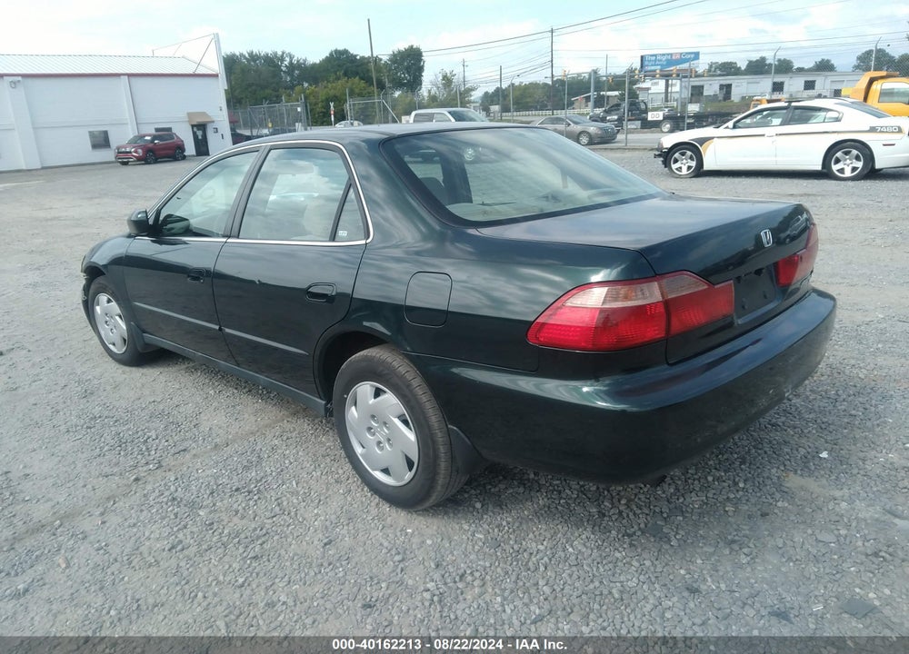 2000 HONDA ACCORD 3.0 LX VIN: 1HGCG1645YA037626