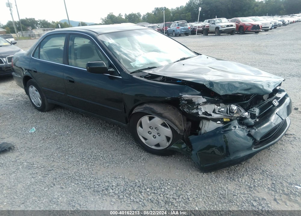 2000 HONDA ACCORD 3.0 LX VIN: 1HGCG1645YA037626