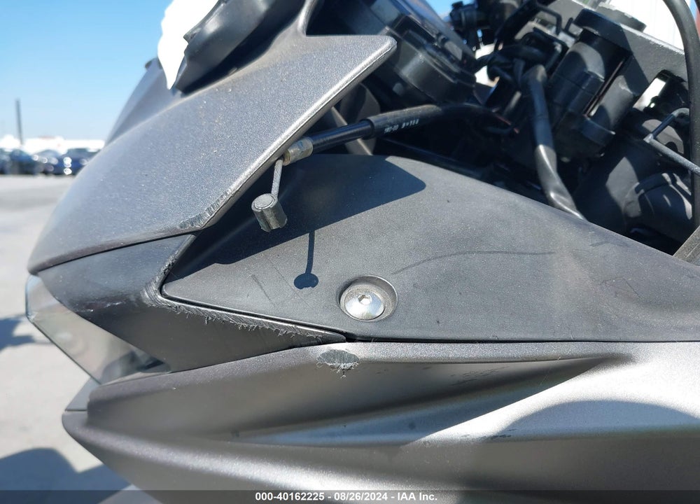 2016 YAMAHA YZFR3 VIN: MH3RH06Y8GK010272