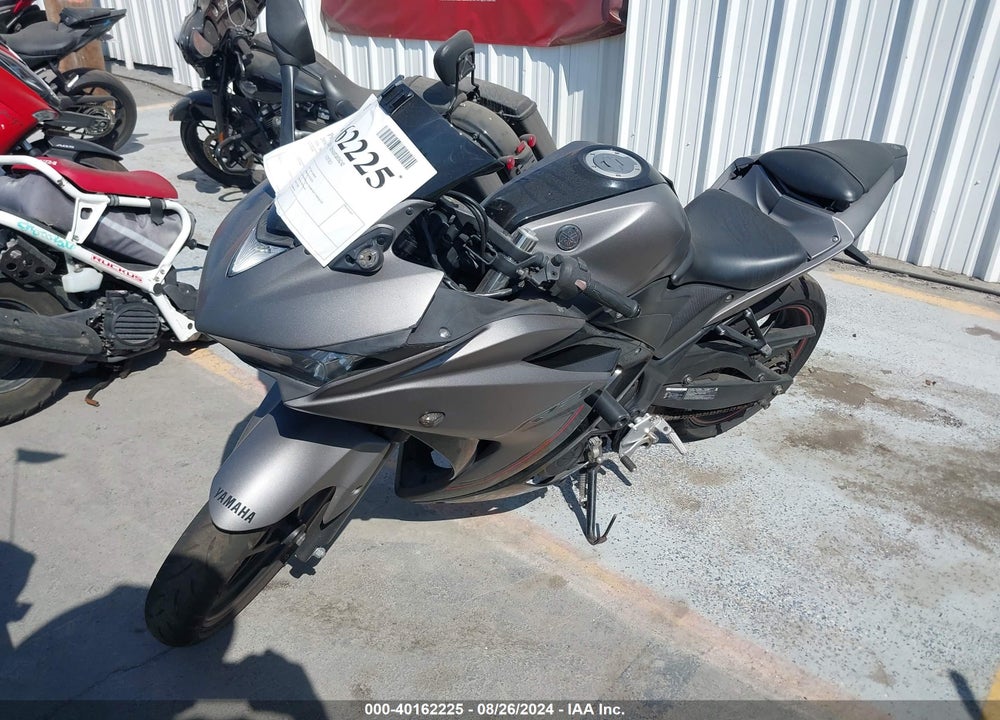 2016 YAMAHA YZFR3 VIN: MH3RH06Y8GK010272
