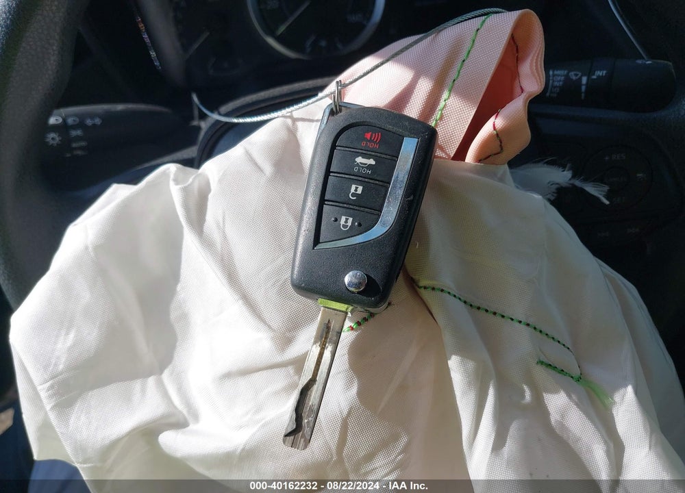 2021 TOYOTA COROLLA LE VIN: JTDEPMAE8MJ141420