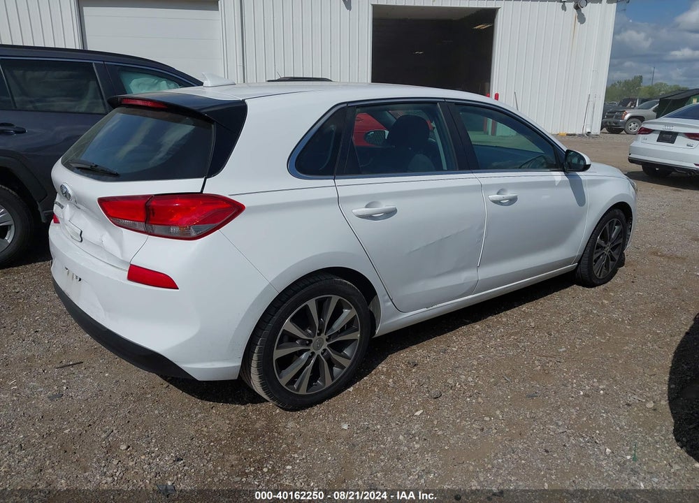 2018 HYUNDAI ELANTRA GT VIN: KMHH35LE9JU010496