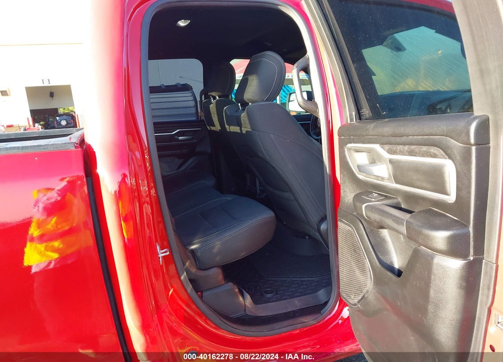 2021 RAM 1500 BIG HORN QUAD CAB 4X4 6'4 BOX VIN: 1C6SRFBT1MN688390