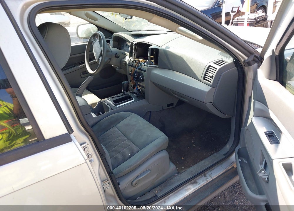 2005 JEEP GRAND CHEROKEE LAREDO VIN: 1J4GS48K85C671115