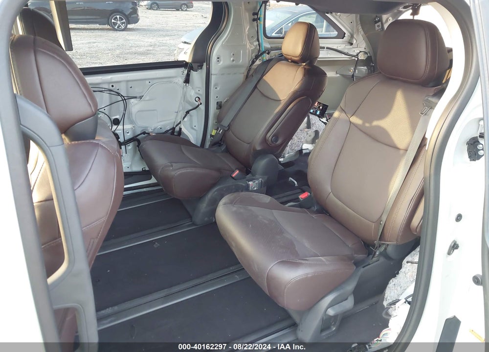 2024 TOYOTA SIENNA PLATINUM VIN: 5TDESKFC8RS108521