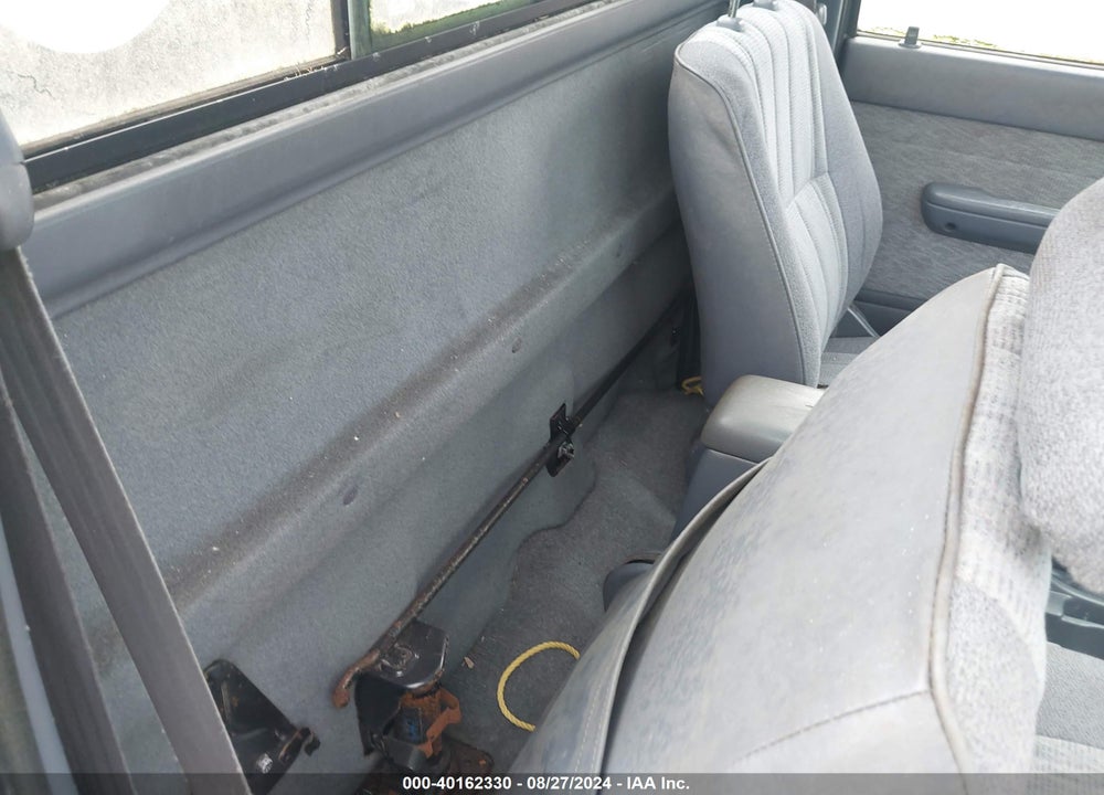 1999 TOYOTA TACOMA VIN: 4TAPM62N3XZ492152