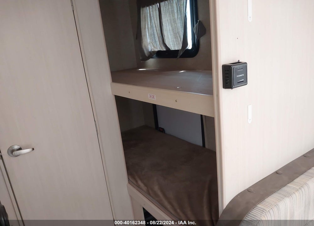 2018 WINNEBAGO MICRO 1700BH VIN: 54CTM2G10J3036525
