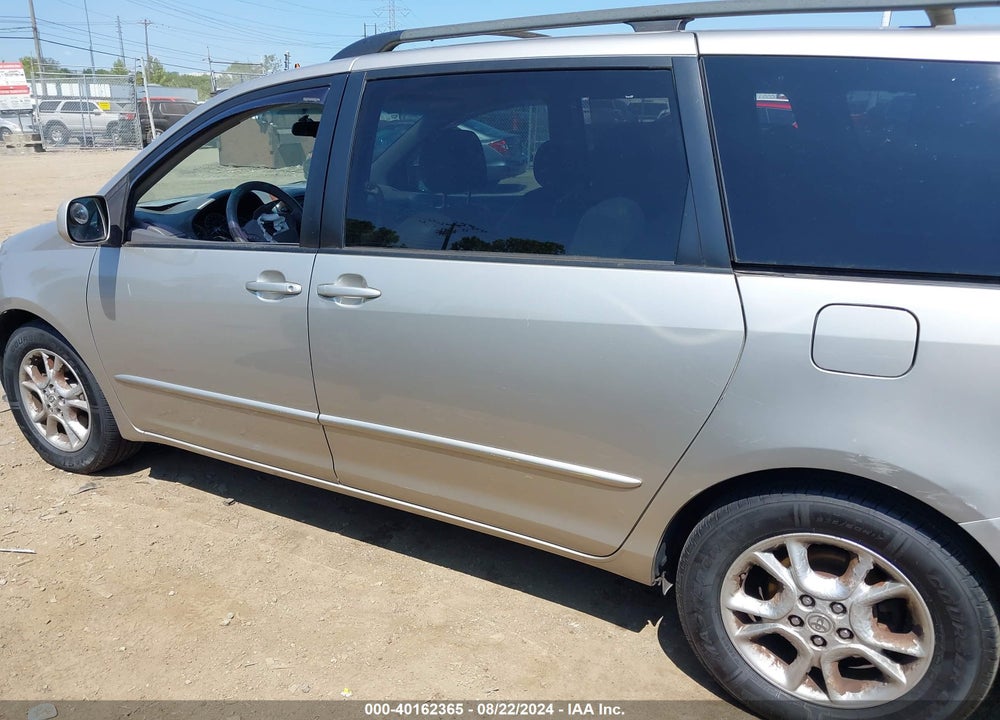 2005 TOYOTA SIENNA XLE VIN: 5TDZA22C45S295924