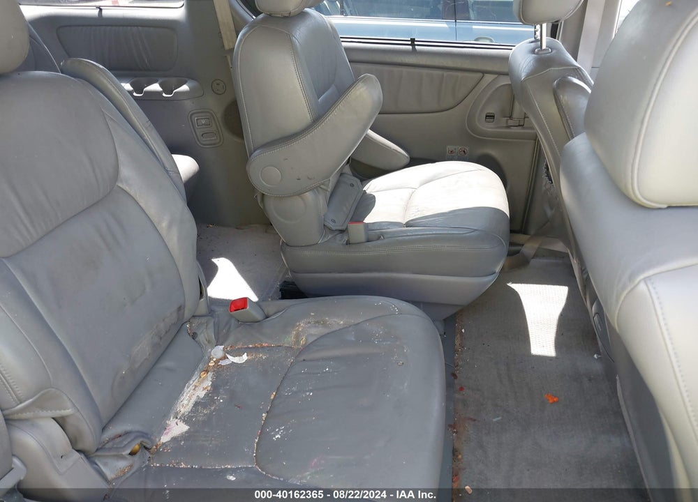 2005 TOYOTA SIENNA XLE VIN: 5TDZA22C45S295924