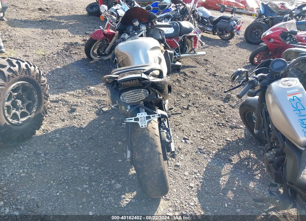 2003 YAMAHA YZF600 R VIN: JYA5AHE033A037158