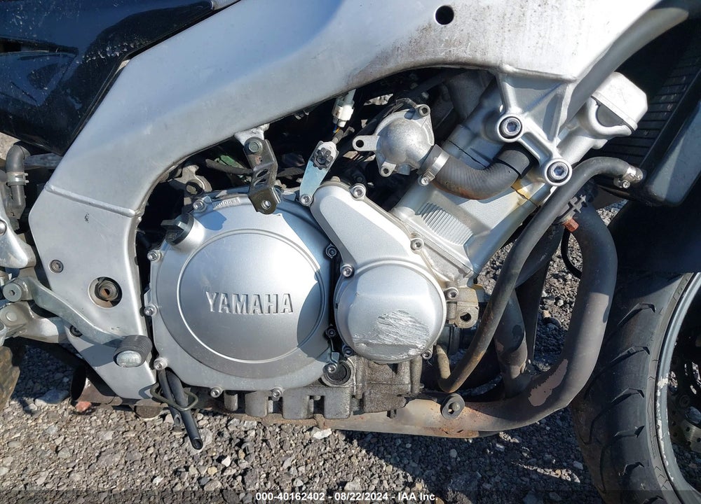 2003 YAMAHA YZF600 R VIN: JYA5AHE033A037158
