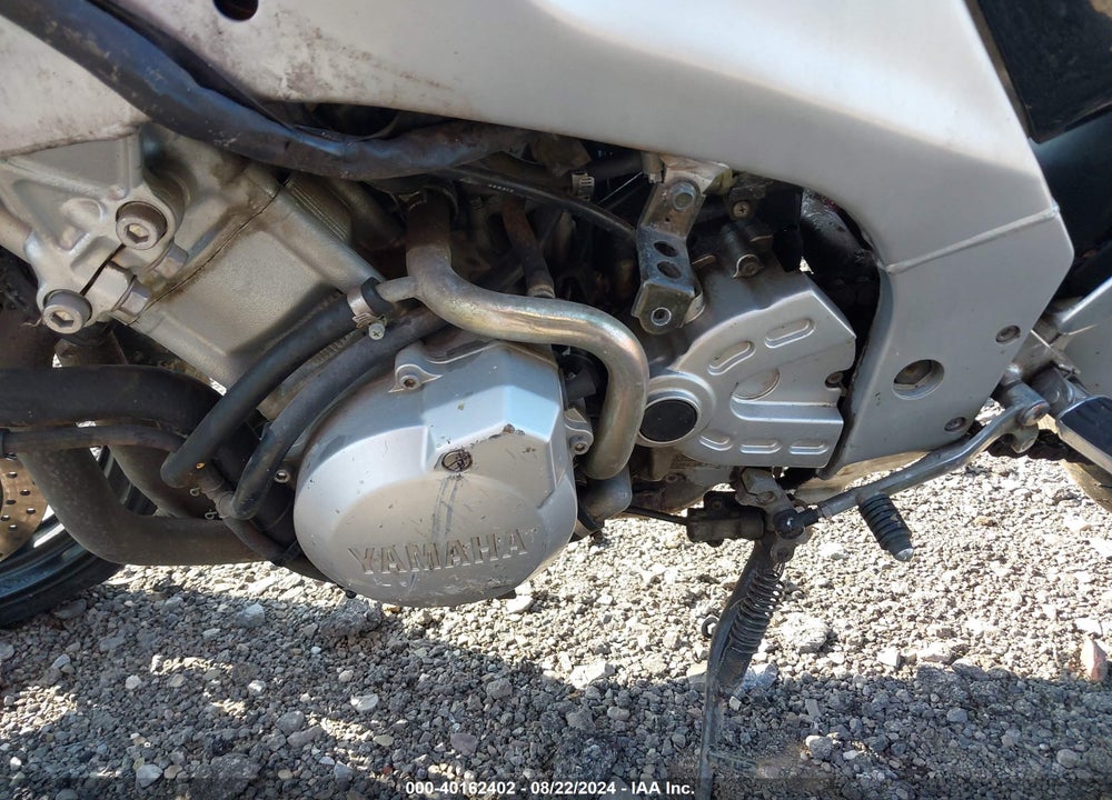 2003 YAMAHA YZF600 R VIN: JYA5AHE033A037158