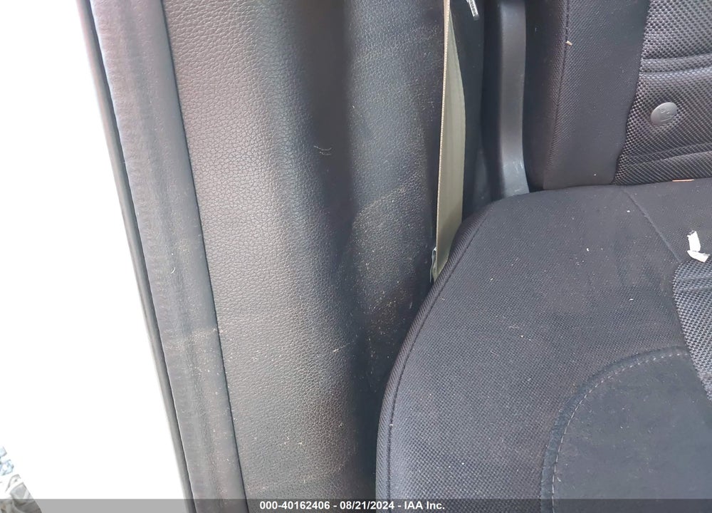 2017 HONDA CR-V LX VIN: 2HKRW6H33HH206788