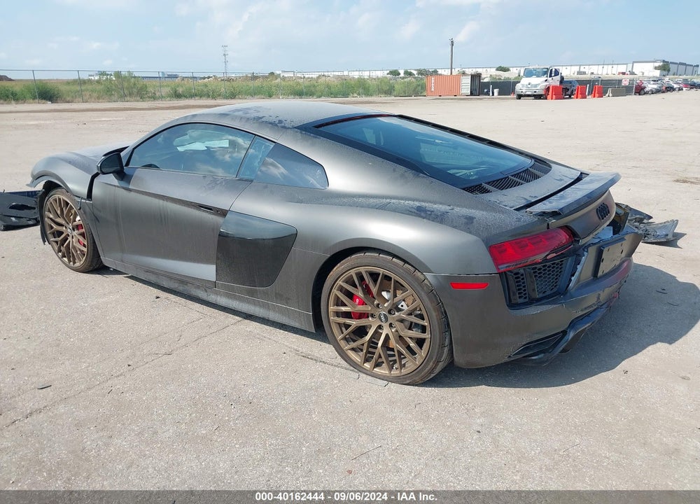 2018 AUDI R8 5.2 V10 VIN: WUABAAFXXJ7902277