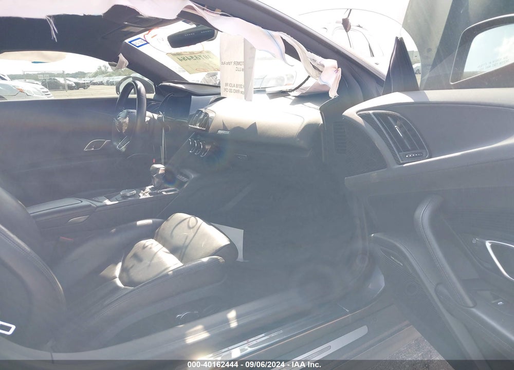 2018 AUDI R8 5.2 V10 VIN: WUABAAFXXJ7902277