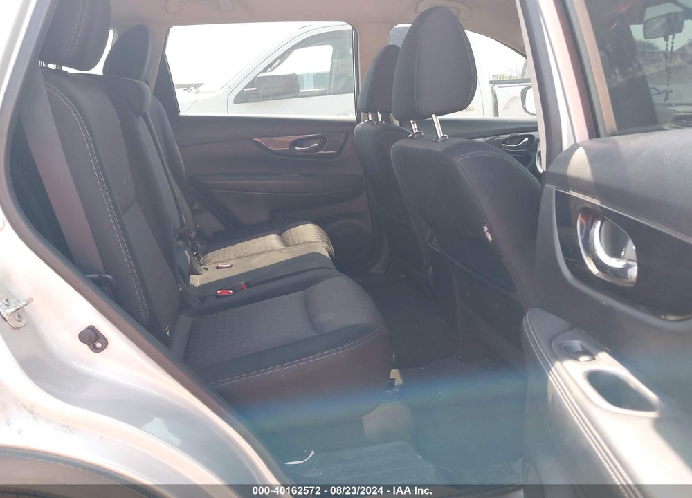 2017 NISSAN ROGUE SV VIN: JN8AT2MT3HW133005