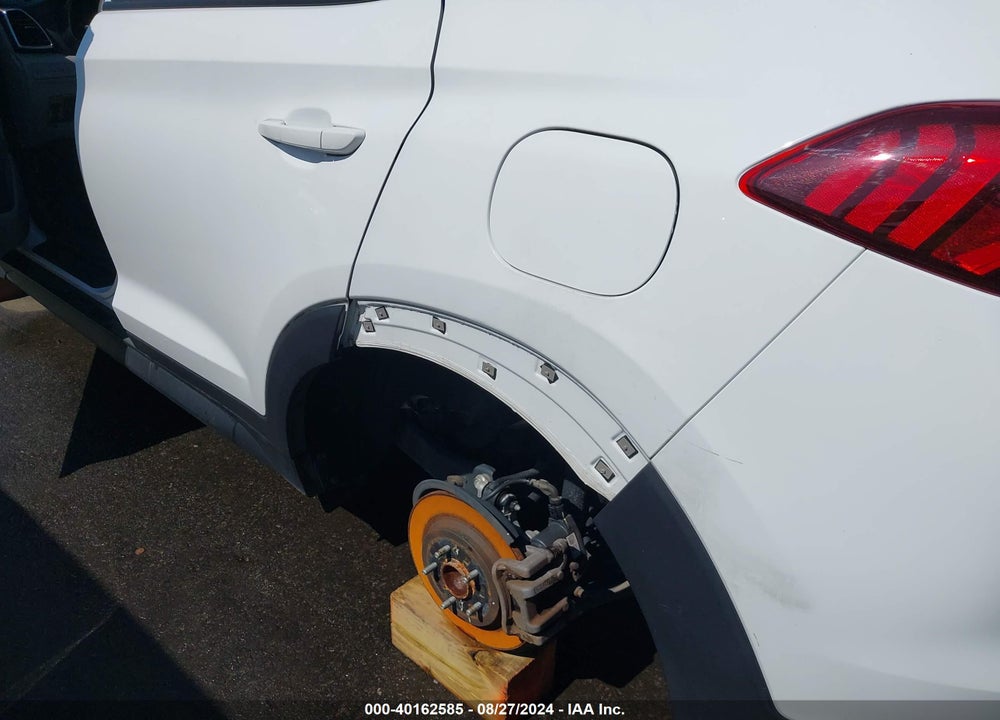 2020 HYUNDAI TUCSON SE VIN: KM8J23A4XLU096696