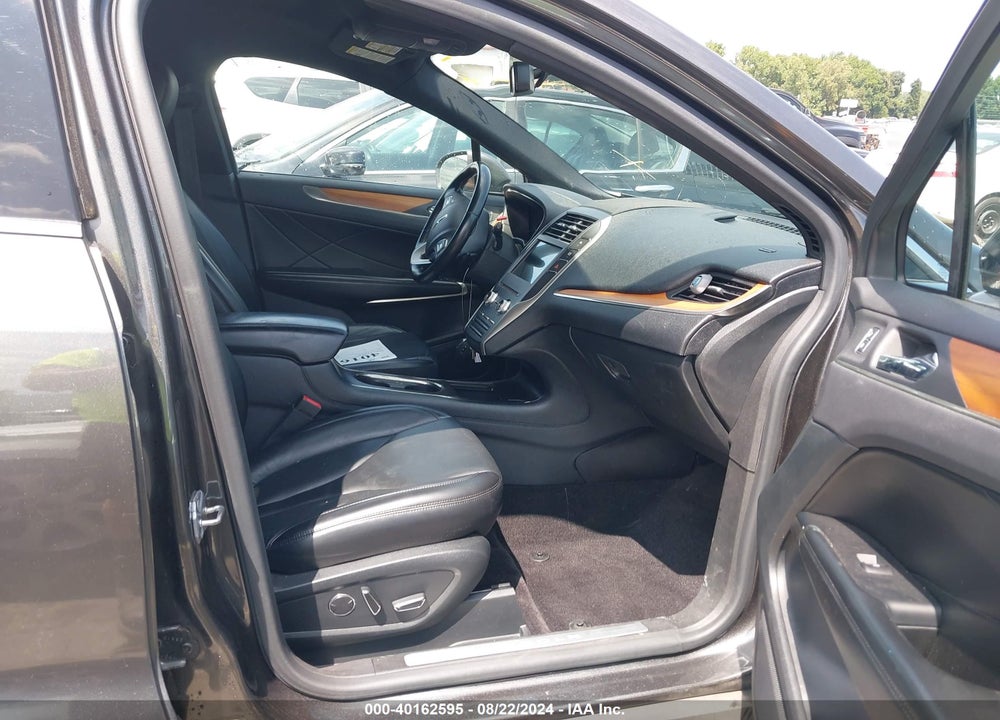 2017 LINCOLN MKC SELECT VIN: 5LMCJ2C94HUL44721