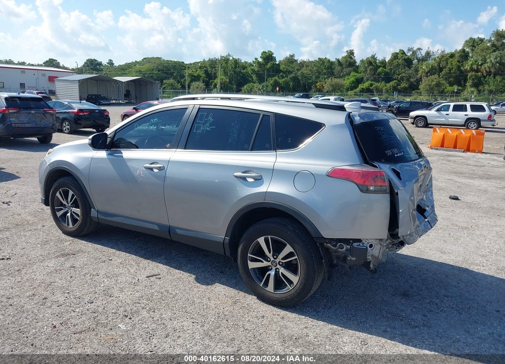 2018 TOYOTA RAV4 XLE VIN: JTMWFREV9JD122576