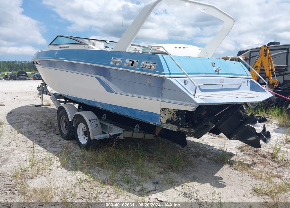 1988 CHRIS CRAFT STINGER VIN: CCBAF131I788