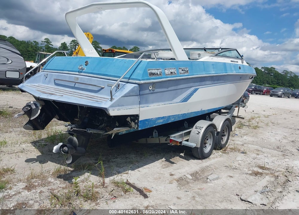 1988 CHRIS CRAFT STINGER VIN: CCBAF131I788