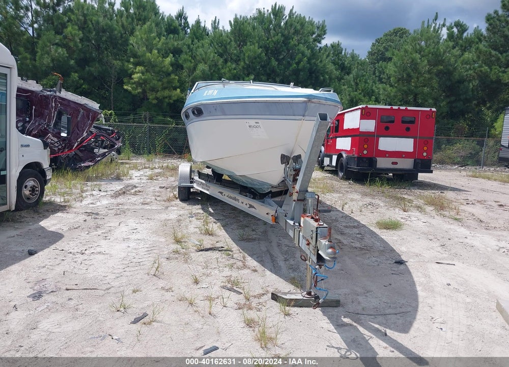1988 CHRIS CRAFT STINGER VIN: CCBAF131I788