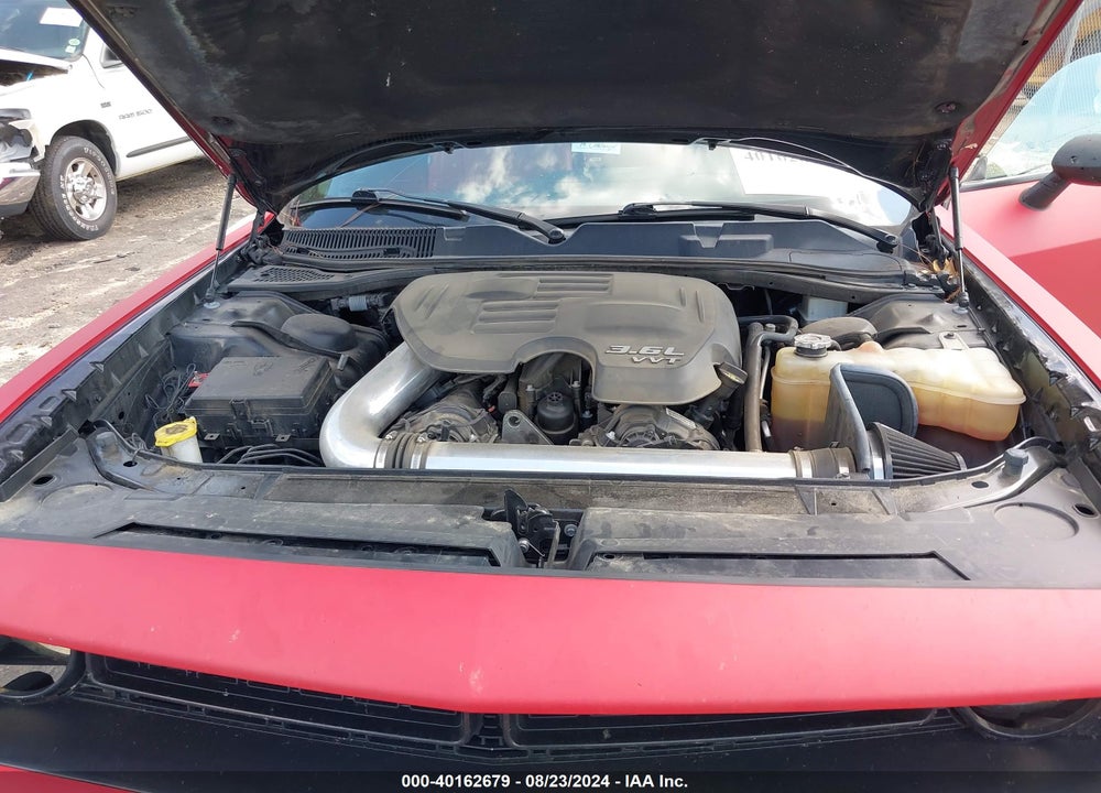 2019 DODGE CHALLENGER SXT VIN: 2C3CDZAG4KH557286