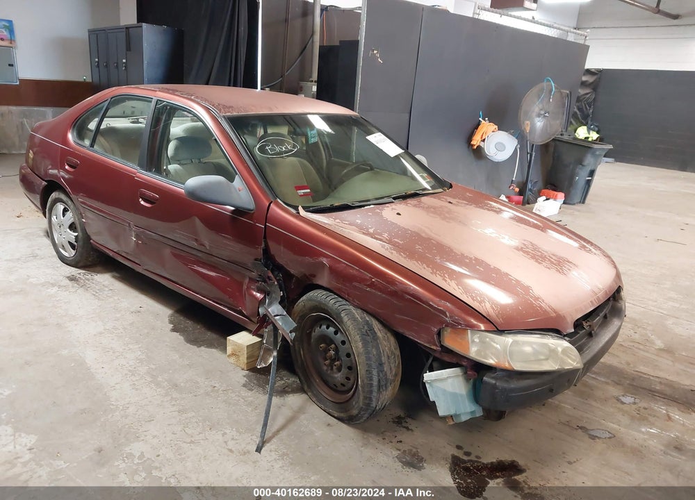 2001 NISSAN ALTIMA GXE VIN: 1N4DL01D01C126181