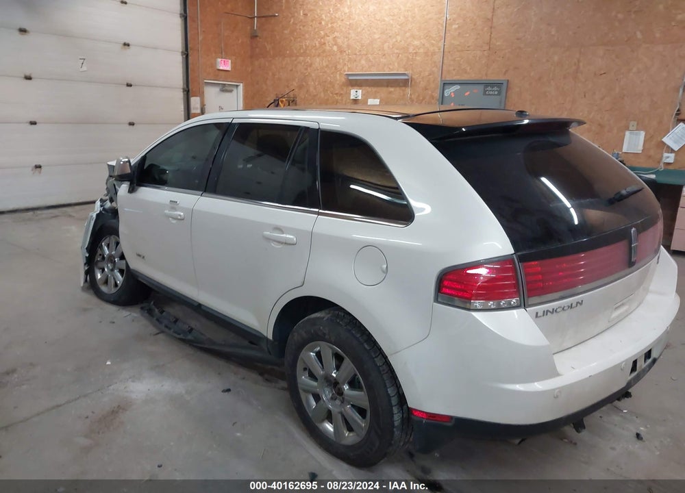 2008 LINCOLN MKX VIN: 2LMDU88C88BJ24935