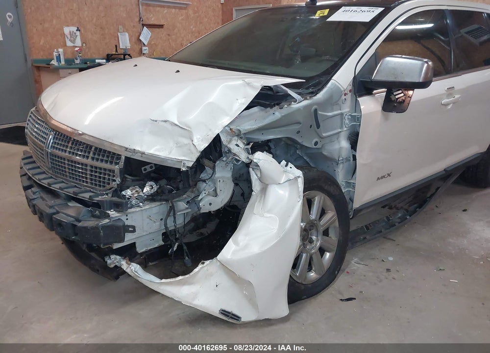 2008 LINCOLN MKX VIN: 2LMDU88C88BJ24935