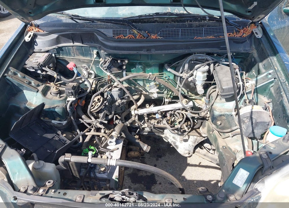 2000 HONDA CR-V VIN: JHLRD1868YC063547