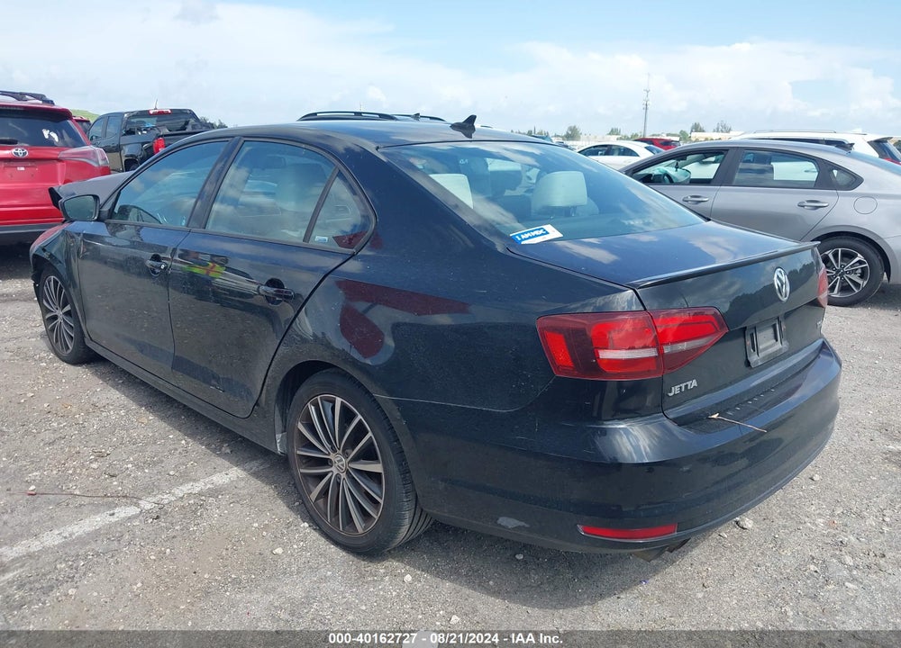 2017 VOLKSWAGEN JETTA 1.8T SPORT VIN: 3VWD17AJ5HM306907