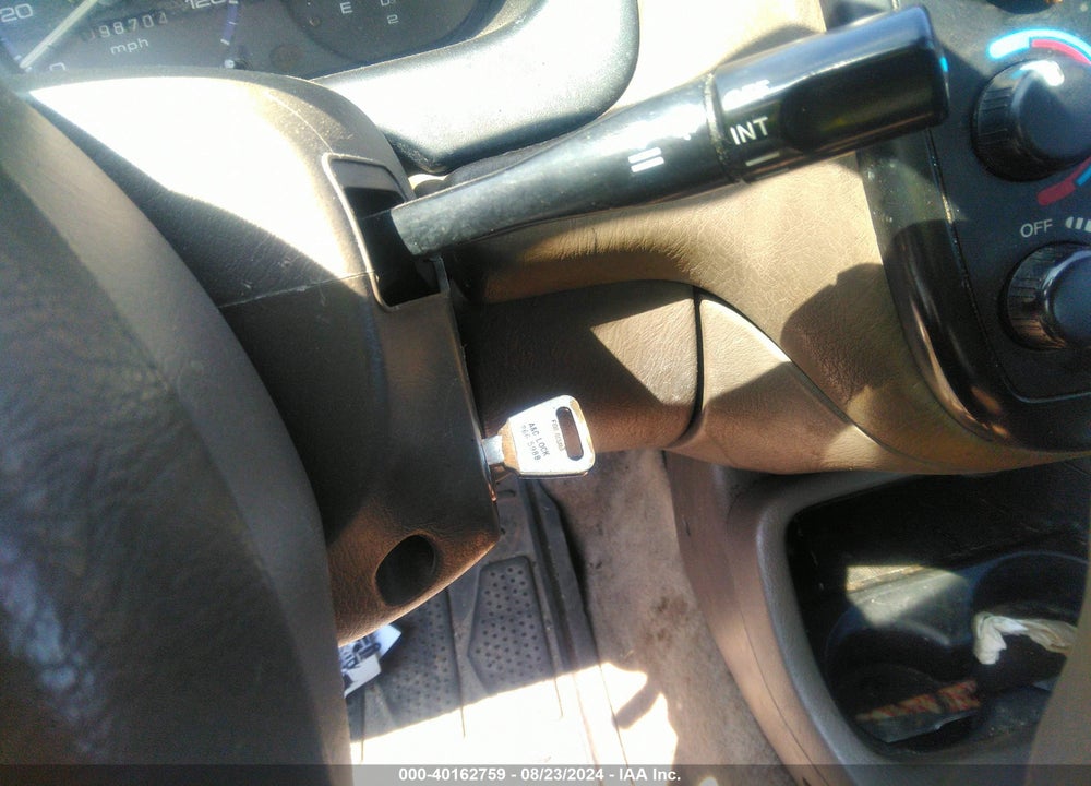 1999 HONDA CIVIC EX VIN: 2HGEJ8640XH525563