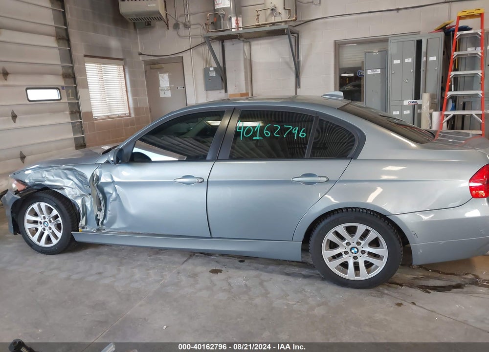 2007 BMW 328I VIN: WBAVA33507P140396
