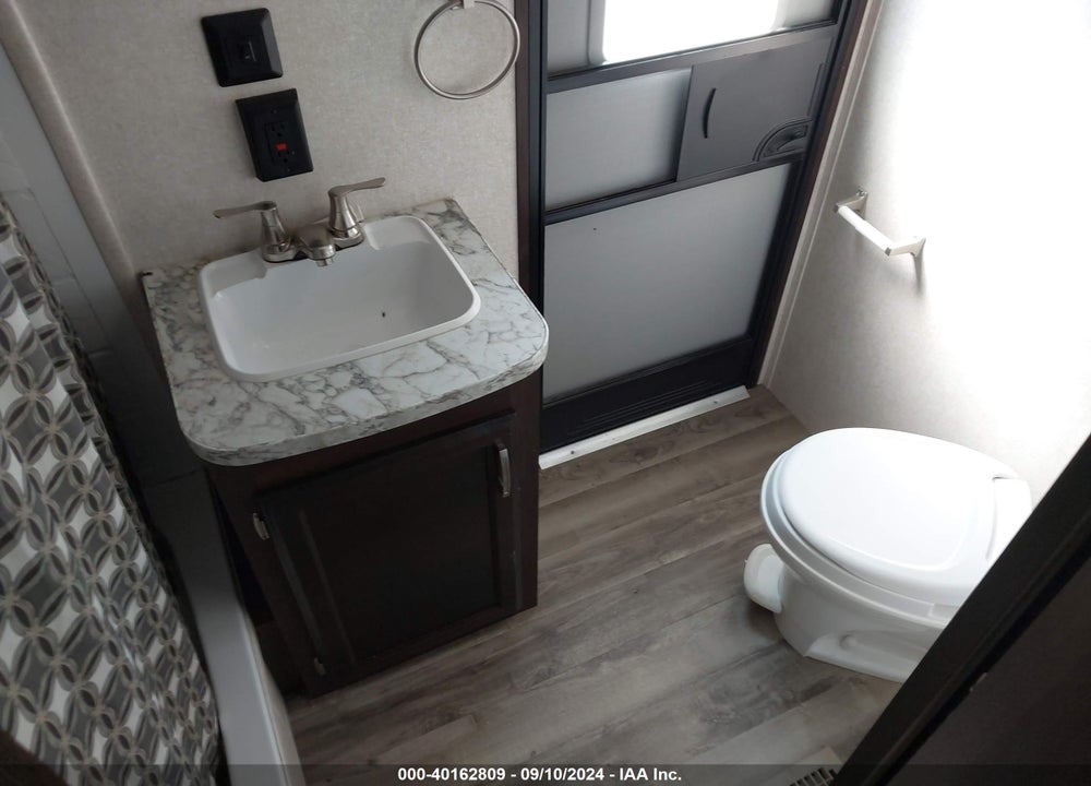 2020 JAYCO OTHER VIN: 1UJBJ0BT4L17T0151