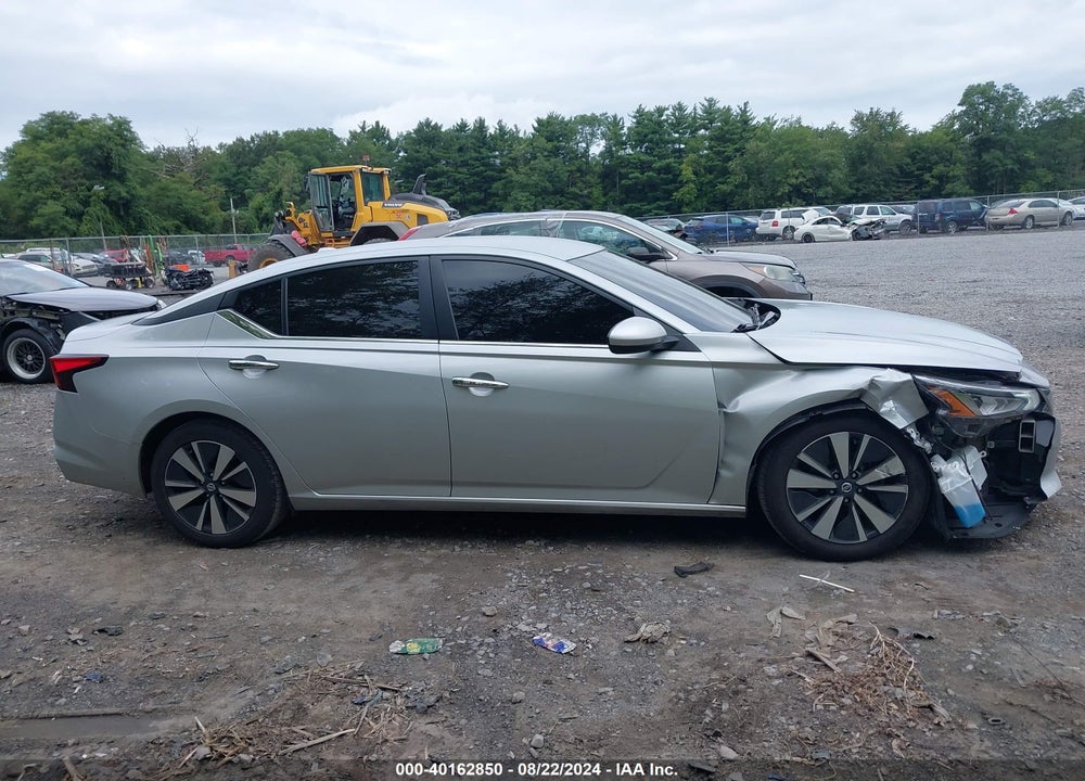 2022 NISSAN ALTIMA SV FWD VIN: 1N4BL4DV9NN365497