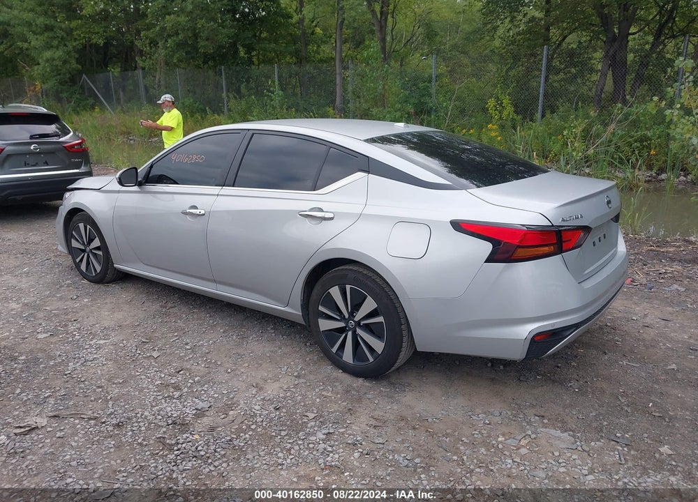 2022 NISSAN ALTIMA SV FWD VIN: 1N4BL4DV9NN365497