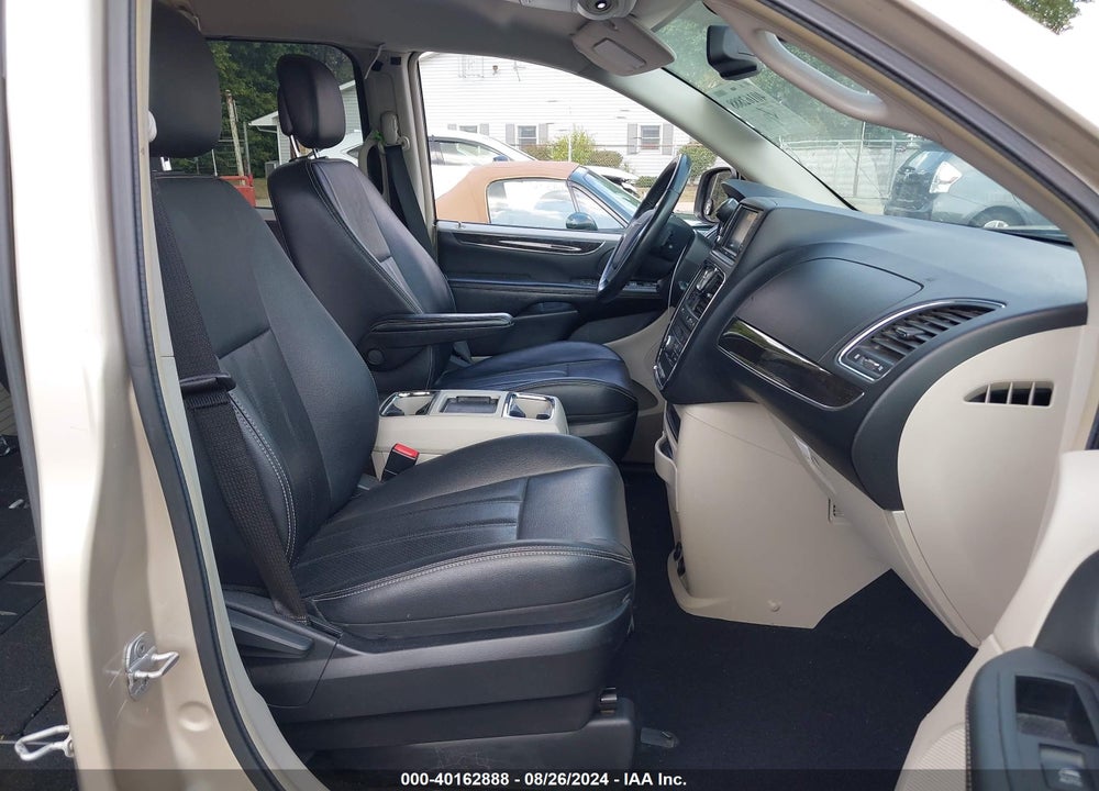 2012 CHRYSLER TOWN & COUNTRY VIN: 2C4RC1BG6CR305625