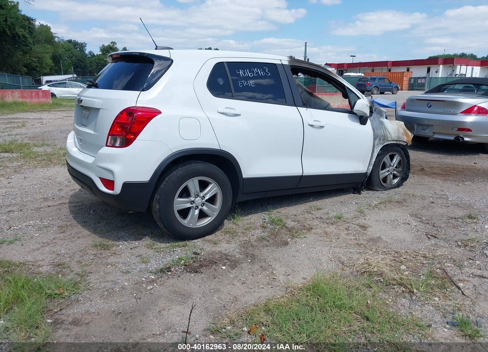 2021 CHEVROLET TRAX FWD LS VIN: KL7CJKSB2MB305088