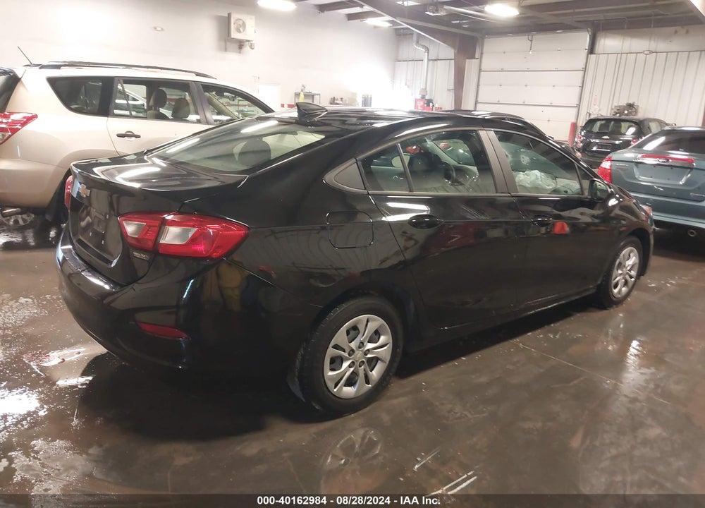 2019 CHEVROLET CRUZE LS VIN: 1G1BC5SM2K7134637