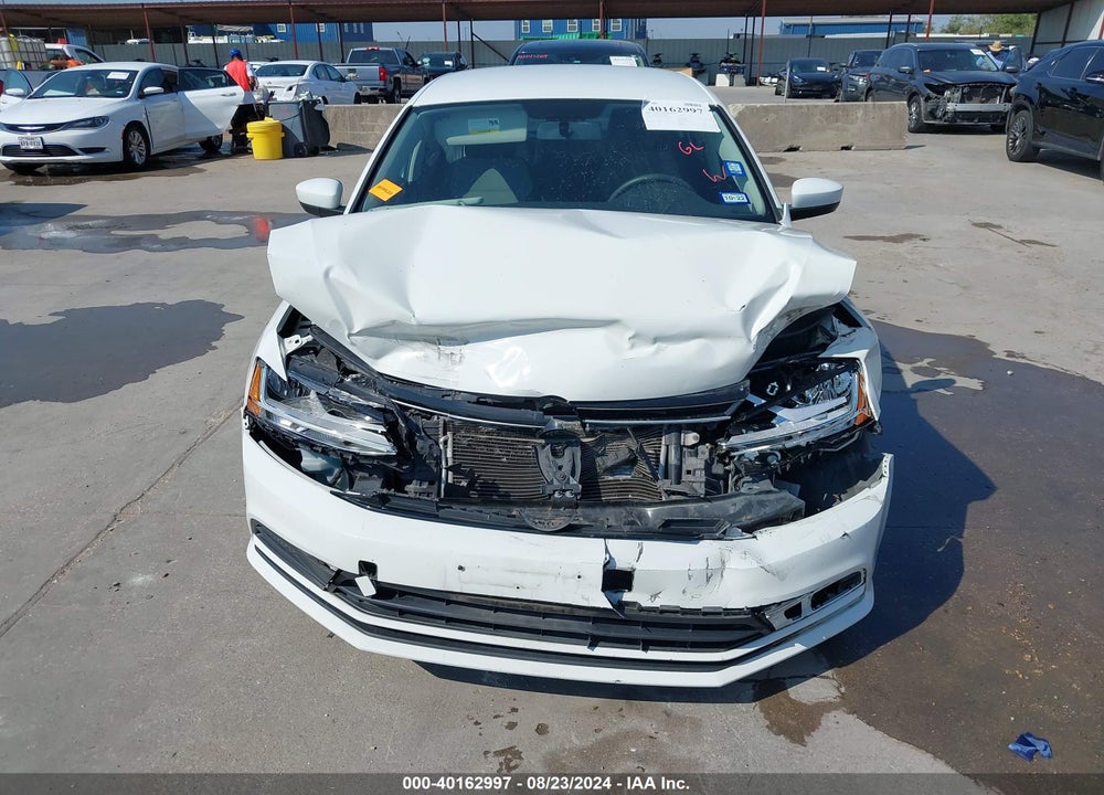2017 VOLKSWAGEN JETTA 1.4T S VIN: 3VW2B7AJ0HM207481