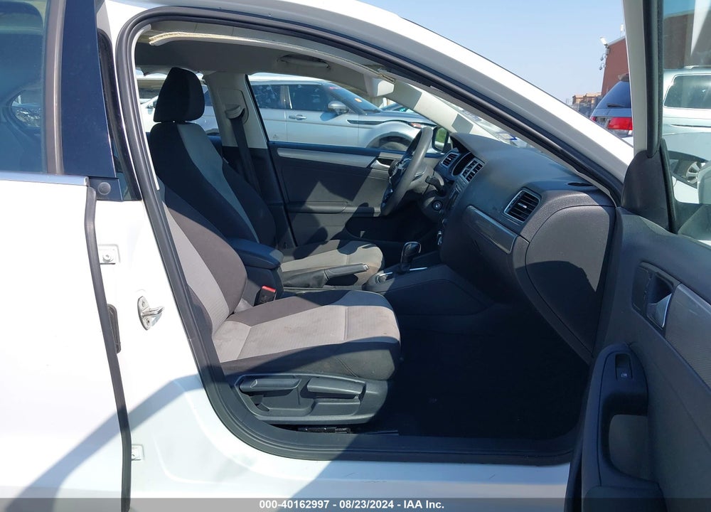 2017 VOLKSWAGEN JETTA 1.4T S VIN: 3VW2B7AJ0HM207481