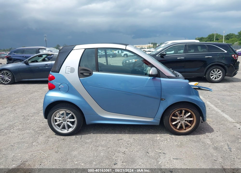 2014 SMART FORTWO ELECTRIC DRIVE PASSION VIN: WMEEK9AA4EK785731