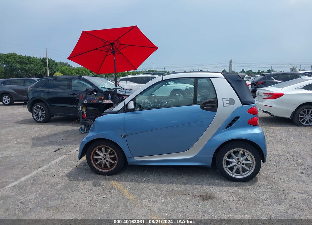 2014 SMART FORTWO ELECTRIC DRIVE PASSION VIN: WMEEK9AA4EK785731
