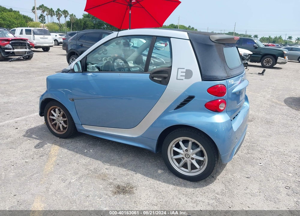 2014 SMART FORTWO ELECTRIC DRIVE PASSION VIN: WMEEK9AA4EK785731