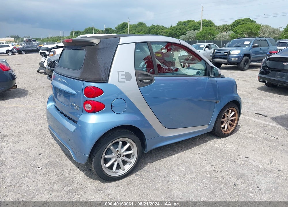 2014 SMART FORTWO ELECTRIC DRIVE PASSION VIN: WMEEK9AA4EK785731