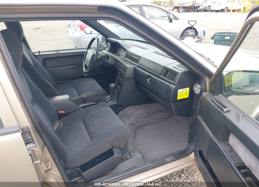 1994 VOLVO 940 VIN: YV1JW8314R1128703
