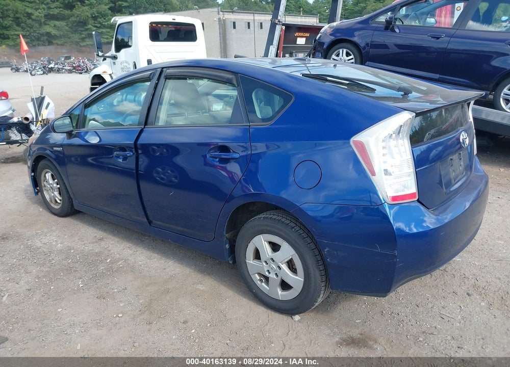 2011 TOYOTA PRIUS TWO VIN: JTDKN3DU2B1361252