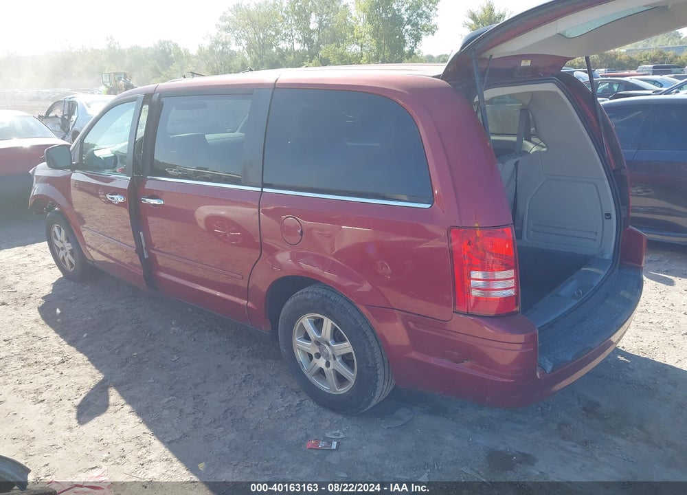 2010 CHRYSLER TOWN & COUNTRY NEW LX VIN: 2A4RR2D12AR365812